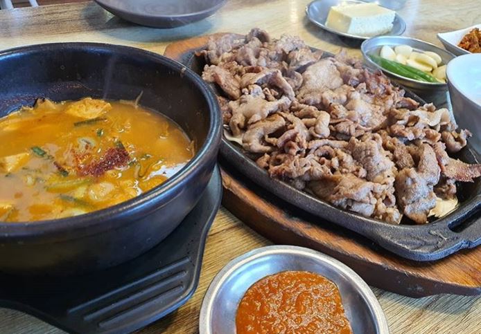 디너의여왕 - [ 대전] 단골고객이 끊이지 않는 연탄불고기 + 고추장연탄불고기 32767차 디너의여왕 - [ 대전] 단골고객이 끊이지 않는  연탄불... 