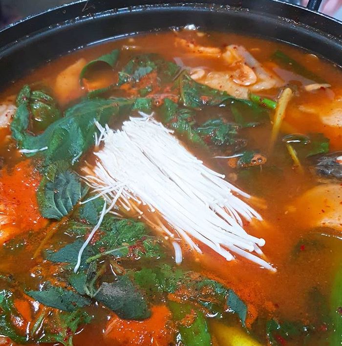디너의여왕 - [인천 연수구] 자꾸 손이가는 국물 맛! 메기매운탕 1차 디너의여왕 - [인천 연수구]  자꾸 손이가는 국물 맛! 메기매운탕 1차