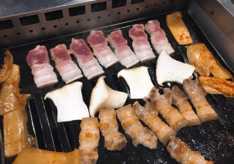 디너의여왕 - [서울 중랑] 담백하고 느끼하지 않은 삼겹살 1차 디너의여왕 - [서울 중랑]  담백하고 느끼하지 않은 삼겹살 1차