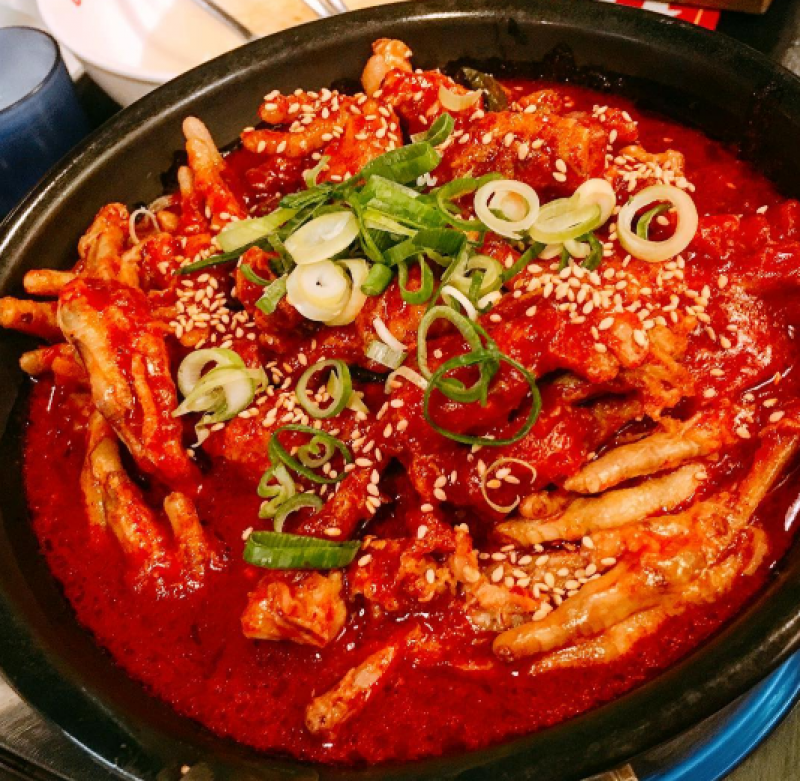 디너의여왕 - [서울 중랑] 역시 닭발은 뼈있는 국물닭발 30678차 디너의여왕 - [서울 중랑]  역시 닭발은 뼈있는 국물닭발 30678차