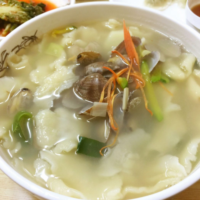 디너의여왕 - [서울 중랑] 푸짐한 항아리수제비 32767차 디너의여왕 - [서울 중랑]  푸짐한 항아리수제비 32767차