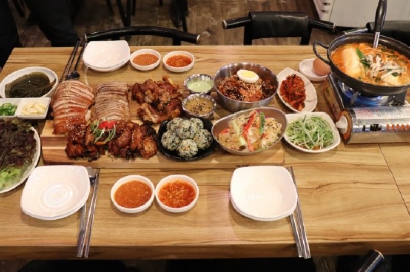 디너의여왕 - [부천] 족발팩토리 중동점 2차