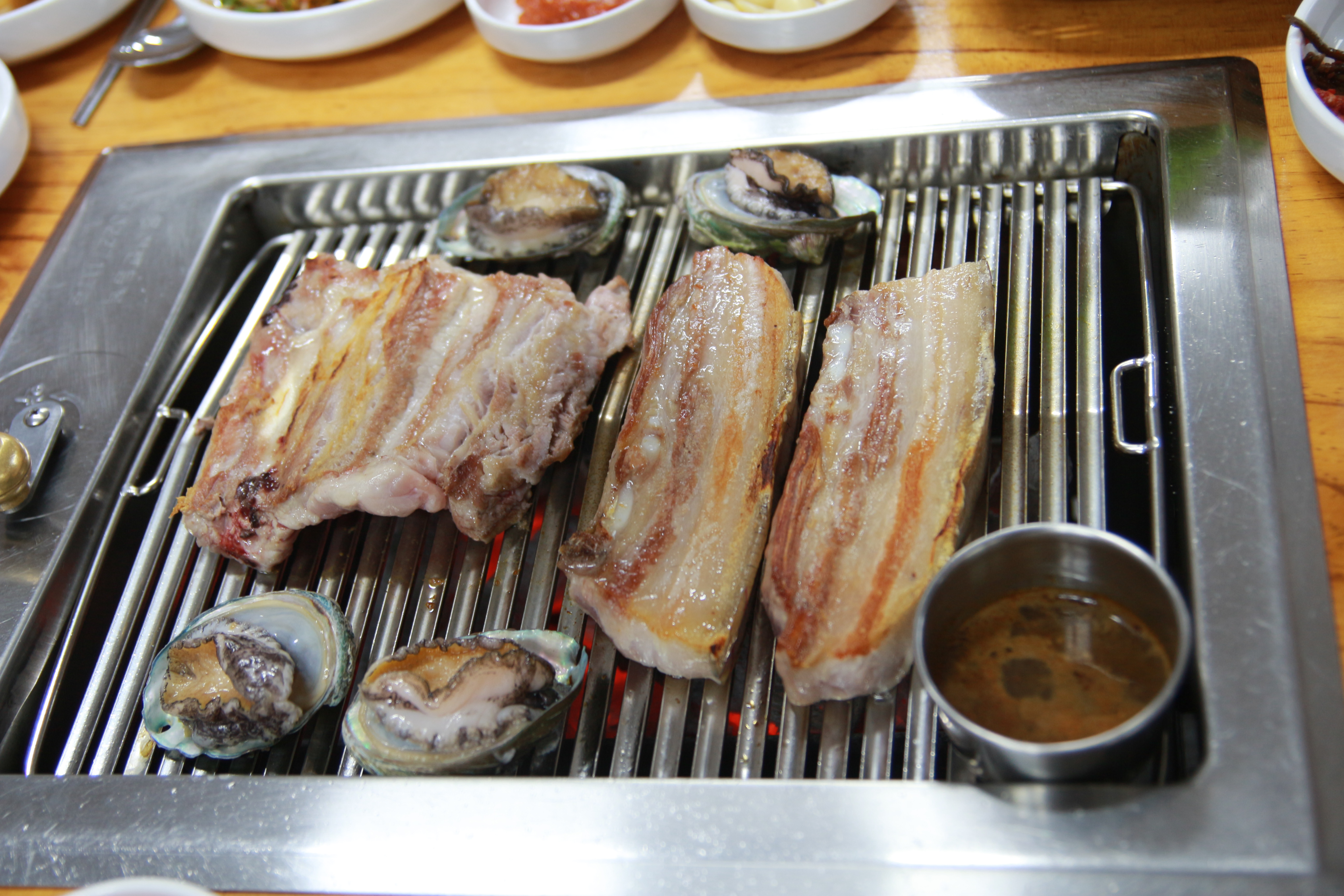디너의여왕 - 정통숯불구이전문점 서민흑돼지 - 서귀포시 상예동 추천맛집 디너의여왕 - 정통숯불구이전문점 서민흑돼지 - 서귀포시 상예동... 