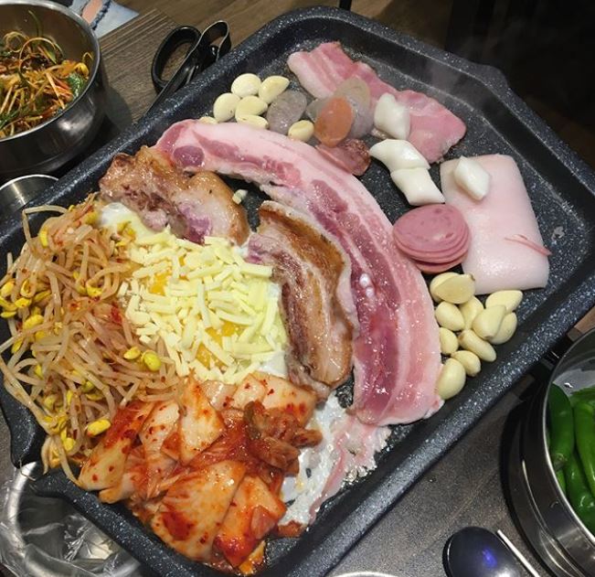 디너의여왕 - 꿀삼겹 - 중랑구 상봉2동 한식 돼지고기구이 추천맛집