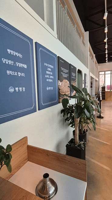 https://ssproxy.ucloudbiz.olleh.com/v1/AUTH_e59809eb-bdc9-44d7-9d8f-2e7f0e47ba91/tr/01473753.gif