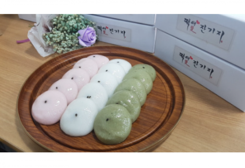 디너의여왕 - [떡애잔기지] 흰딸쑥잔기지떡 50개 1box 1차
