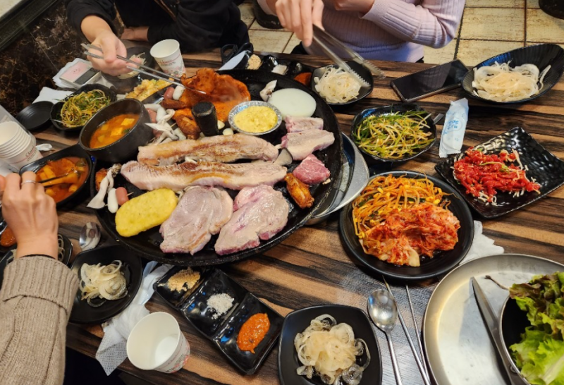 디너의여왕 - [서울 마포구] 한상가득 왕솥뚜껑 4차